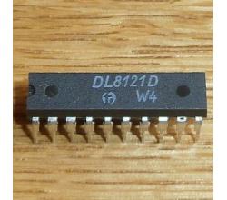 DL 8121 D ( = AM 28121 = 8-Bit Komparator )